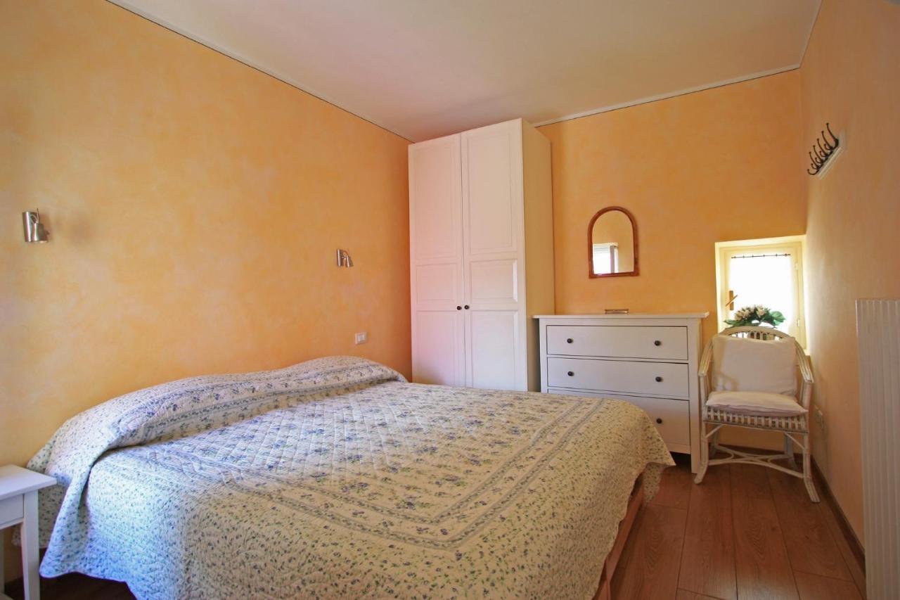 Casa Marsilva - Holiday Apartment With Roof Terrace, Near The Lake Тосколано Мадерно Екстериор снимка